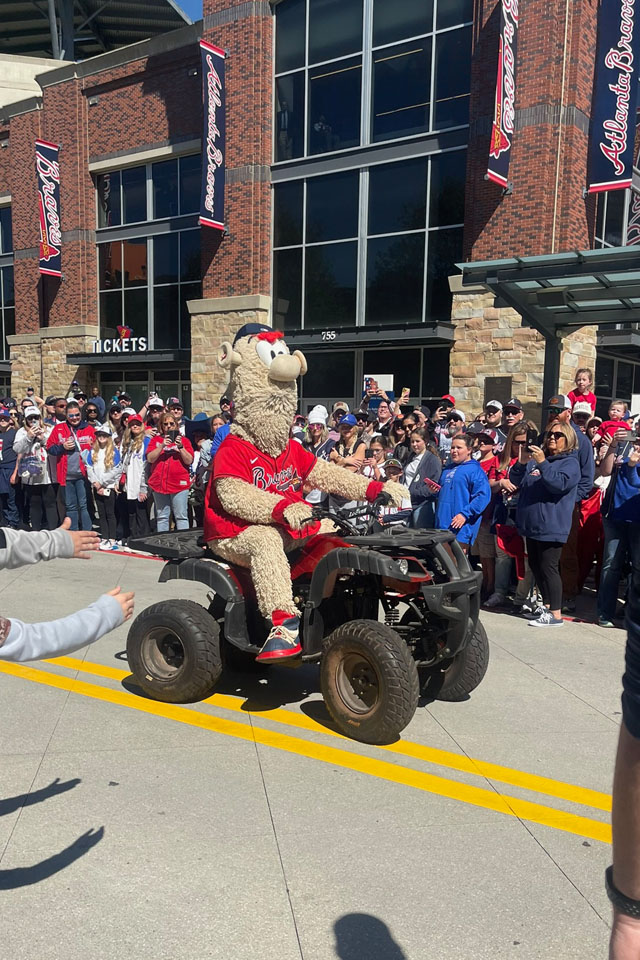 Blooper · Atlanta Braves